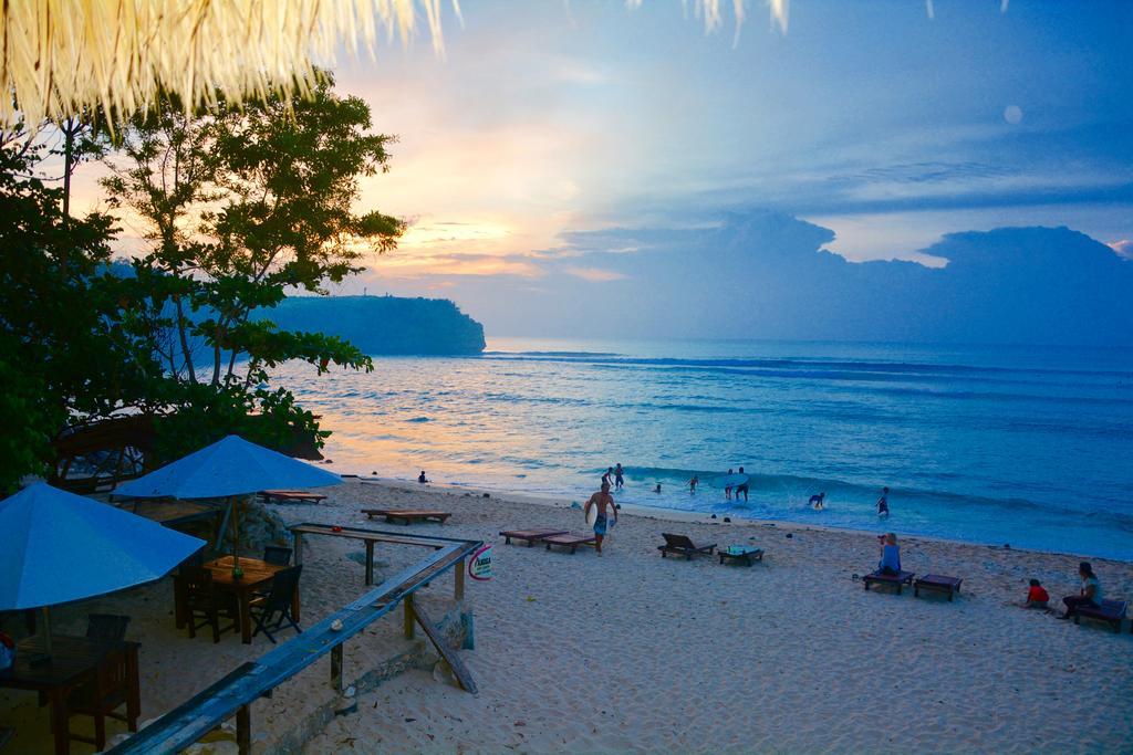 Santai Warung Bali Hotel Jimbaran Eksteriør billede